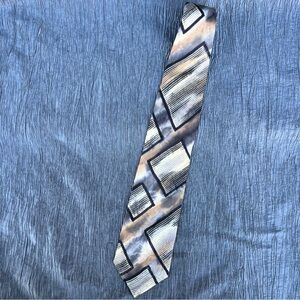 Stylish Rivellino Ltd men's hand painted designer neck tie Artist Signed USA